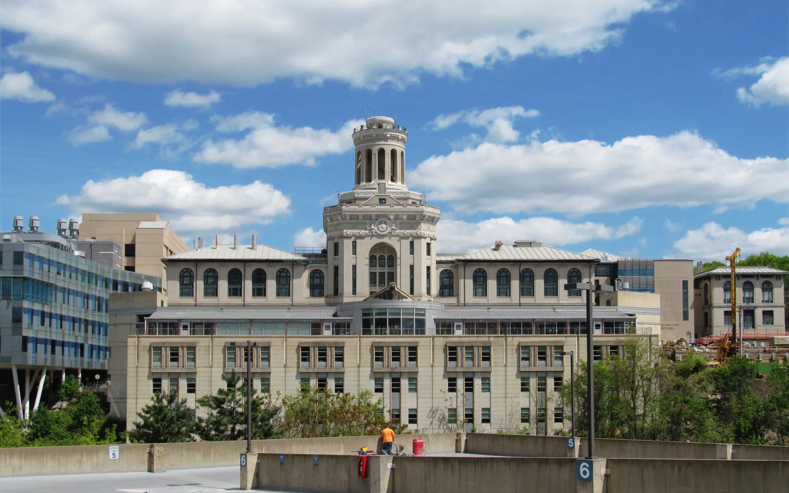 Hamerschlag Hall, здание инженерного колледжа Carnegie Mellon University