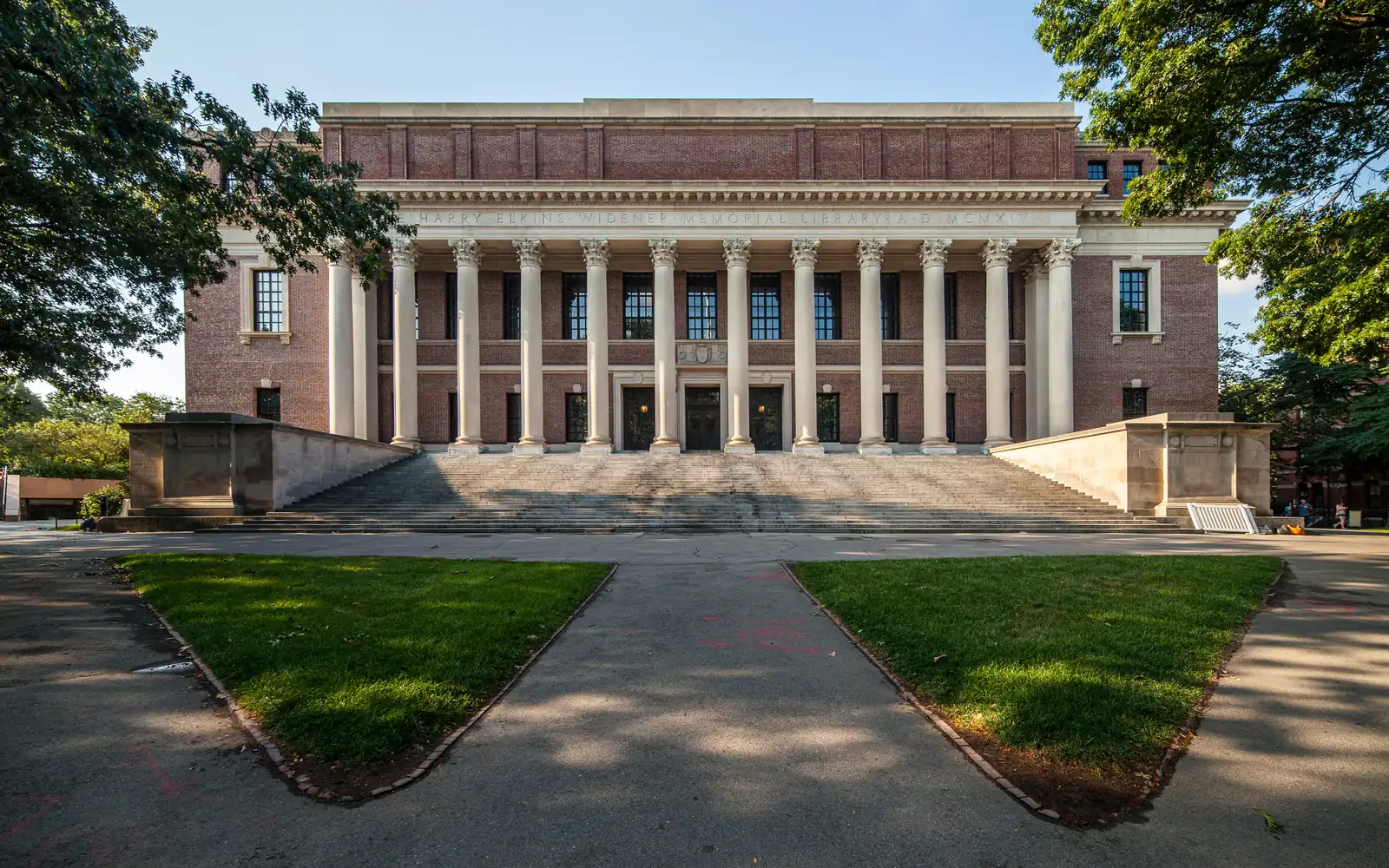 Библиотека Widener в Harvard Yard, Harvard University