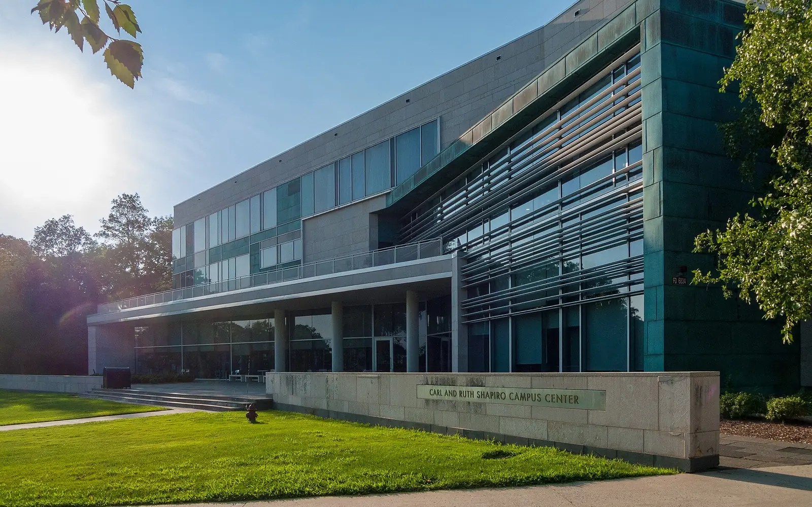 Студенческий центр Shapiro Campus Center в кампусе Brandeis University